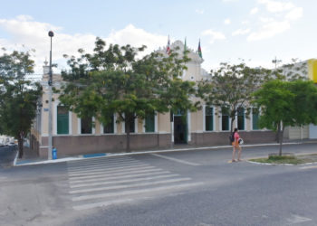 Prefeitura de Conquista: concursado com salário de R$ 1.100, primo de Sheila pula para mais de R$ 5 mil mensais