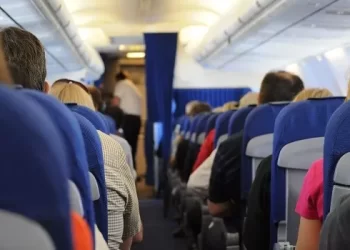 TST determina que 90% dos aeronautas trabalhem durante greve